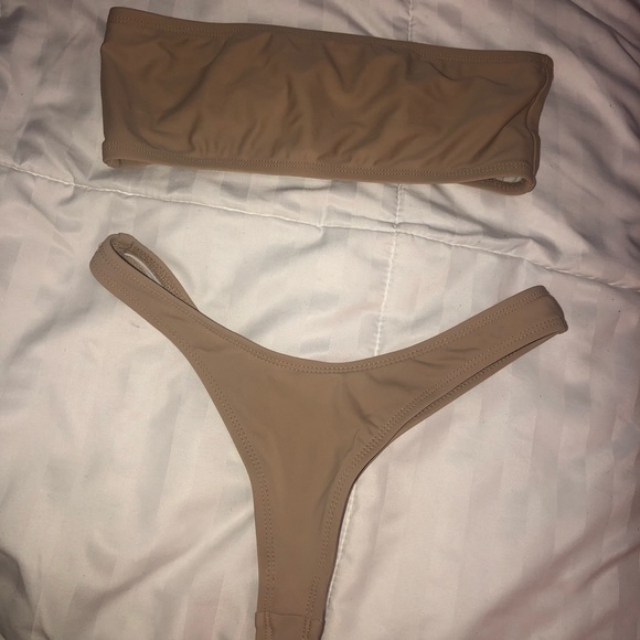 Tan thong bikini - Picture 1 of 3